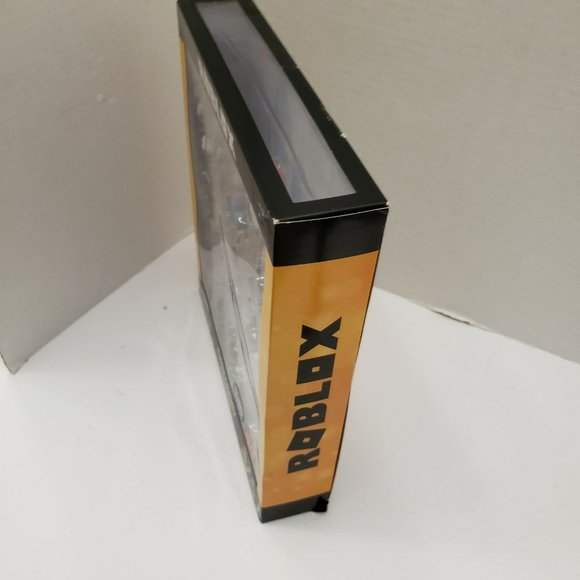 New ROBLOX Celebrity Collection Series 1 Exclusive 12 Figures 18 pc Shopgirl Cat - Picture 5 of 12